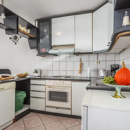 Beautiful In With Kitchen