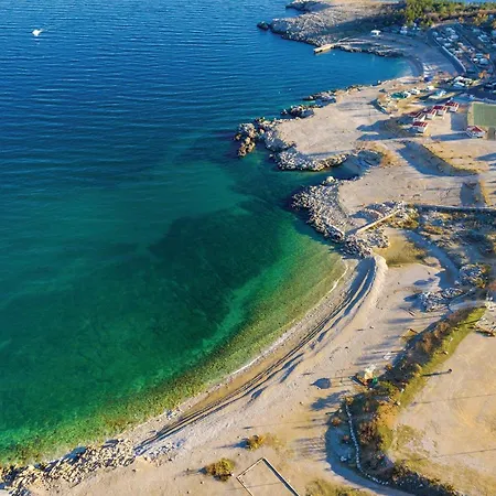 Апартаменты Cozy In With Wifi Врбник